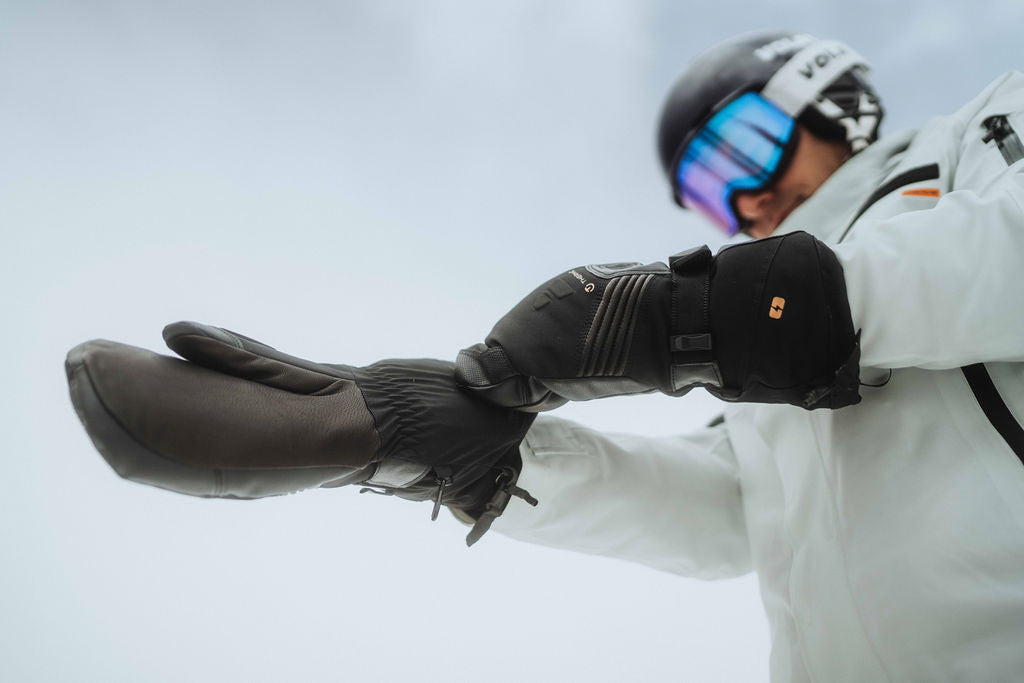 Why choose premium heated gloves for skiing?