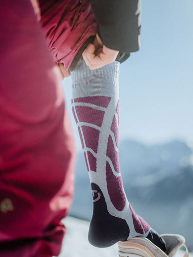 Pack of heated ski socks with batteries – Therm-ic.com