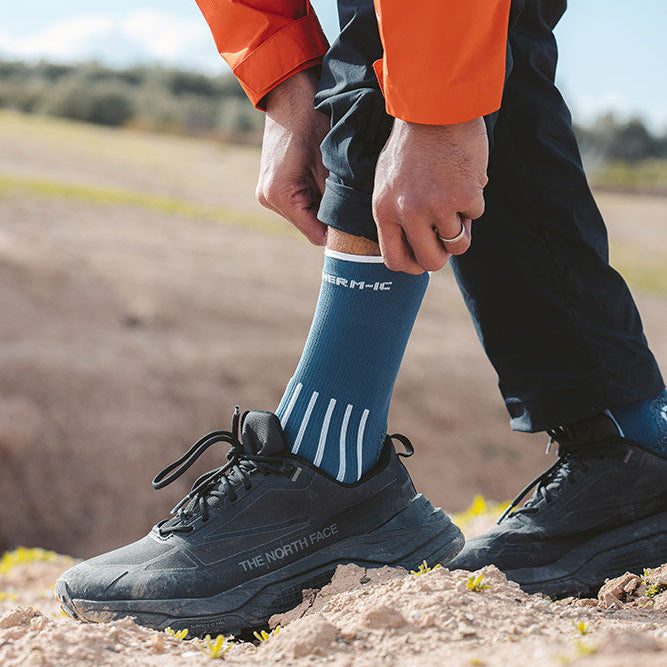 Wandersocken – Outdoor Light Crew Weiß/Marineblau