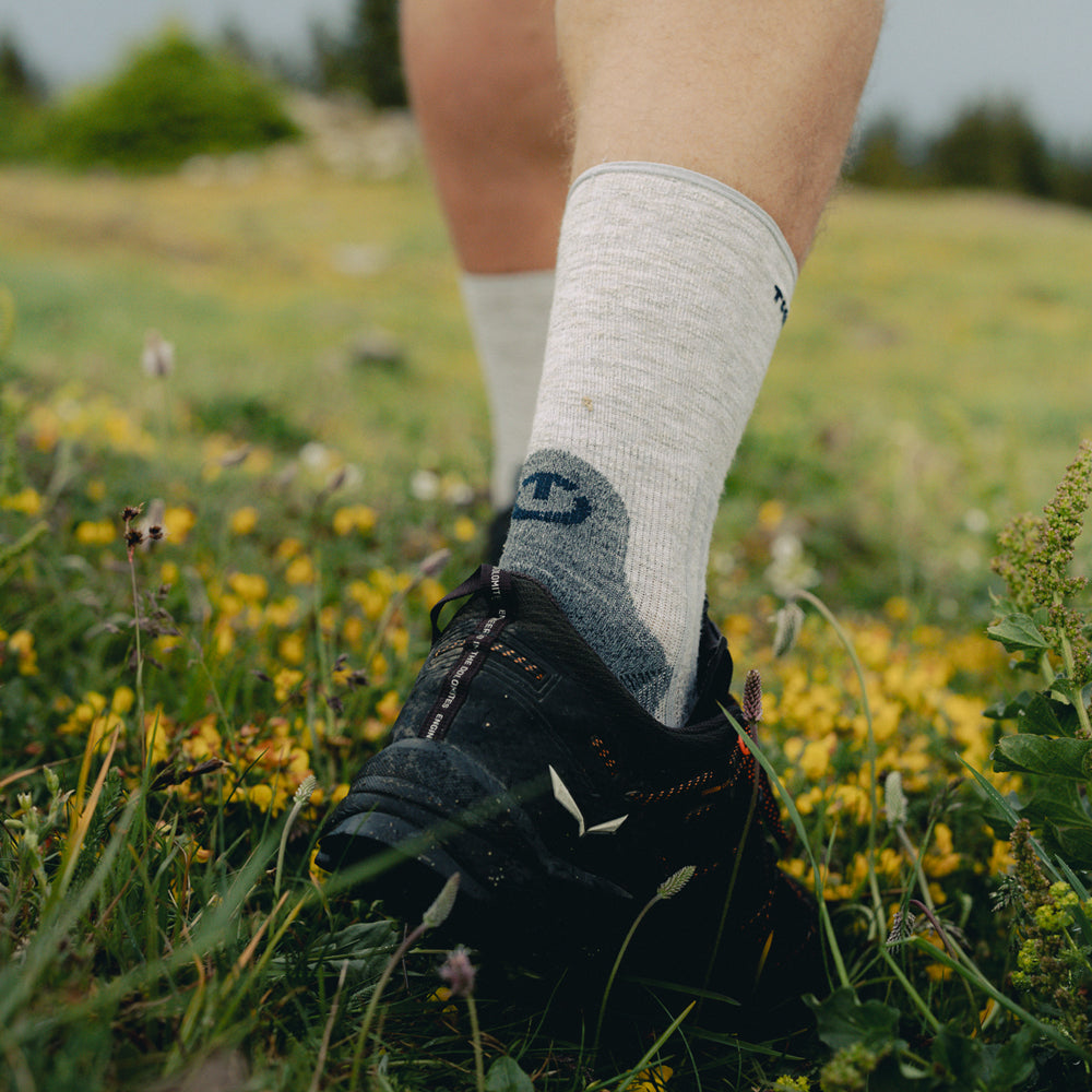 Hiking Socks - Outdoor Light Linen Crew Light Grey/Charcoal