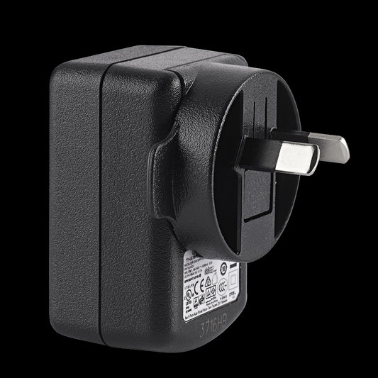 Inkl. Ladegerät und steckdose